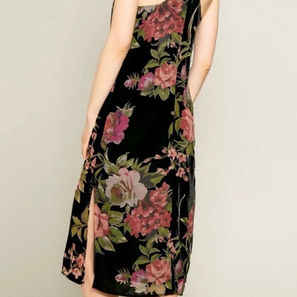 Lavender Brown: Velvet Floral Dress - M - Picture 2 of 4